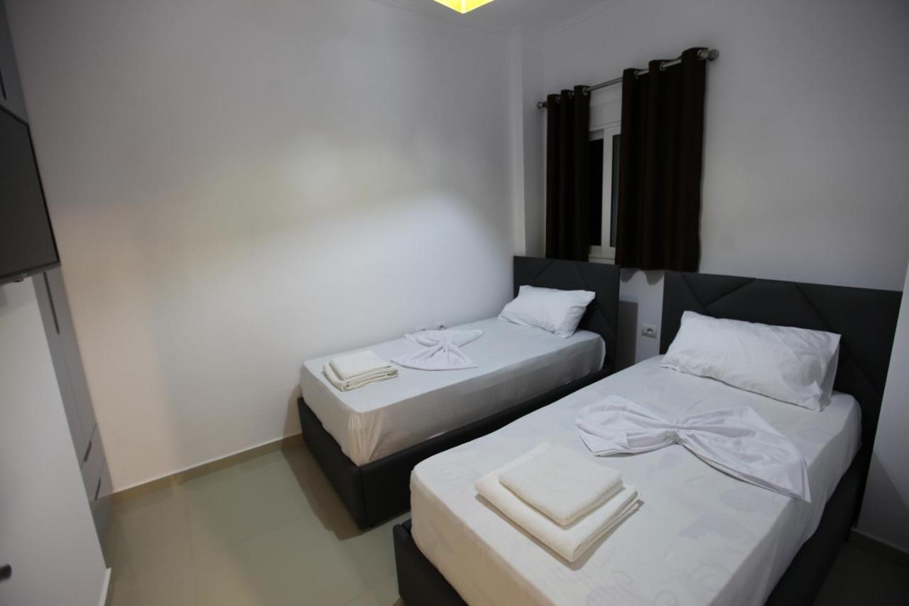 Deda Apartments Sarandë Eksteriør bilde