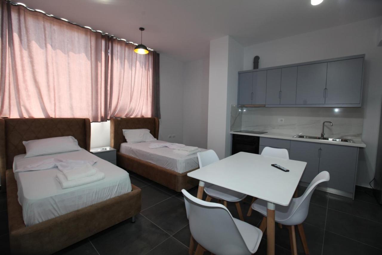 Deda Apartments Sarandë Eksteriør bilde