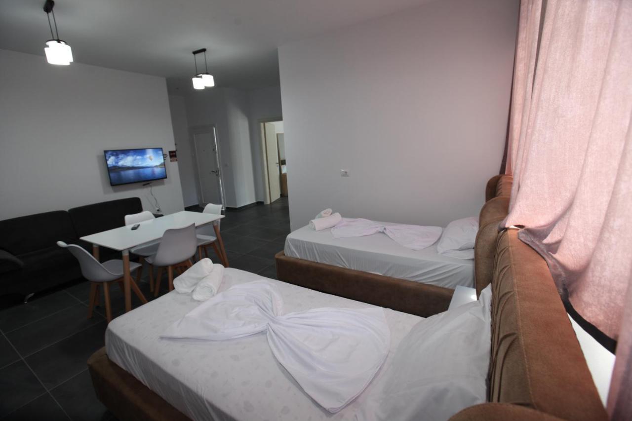 Deda Apartments Sarandë Eksteriør bilde
