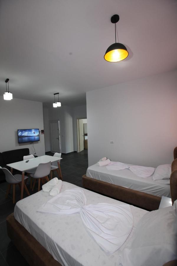 Deda Apartments Sarandë Eksteriør bilde