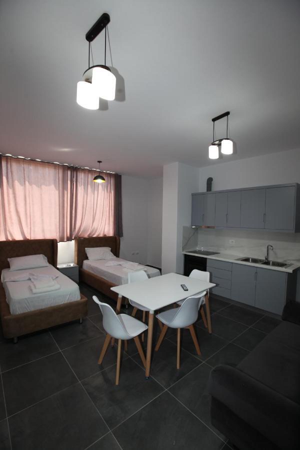 Deda Apartments Sarandë Eksteriør bilde