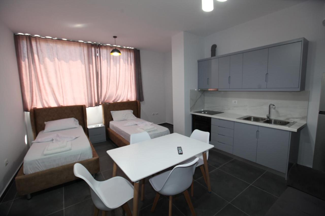 Deda Apartments Sarandë Eksteriør bilde